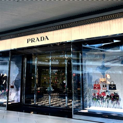 prada стамбул|Istanbul Katar Caddesi .